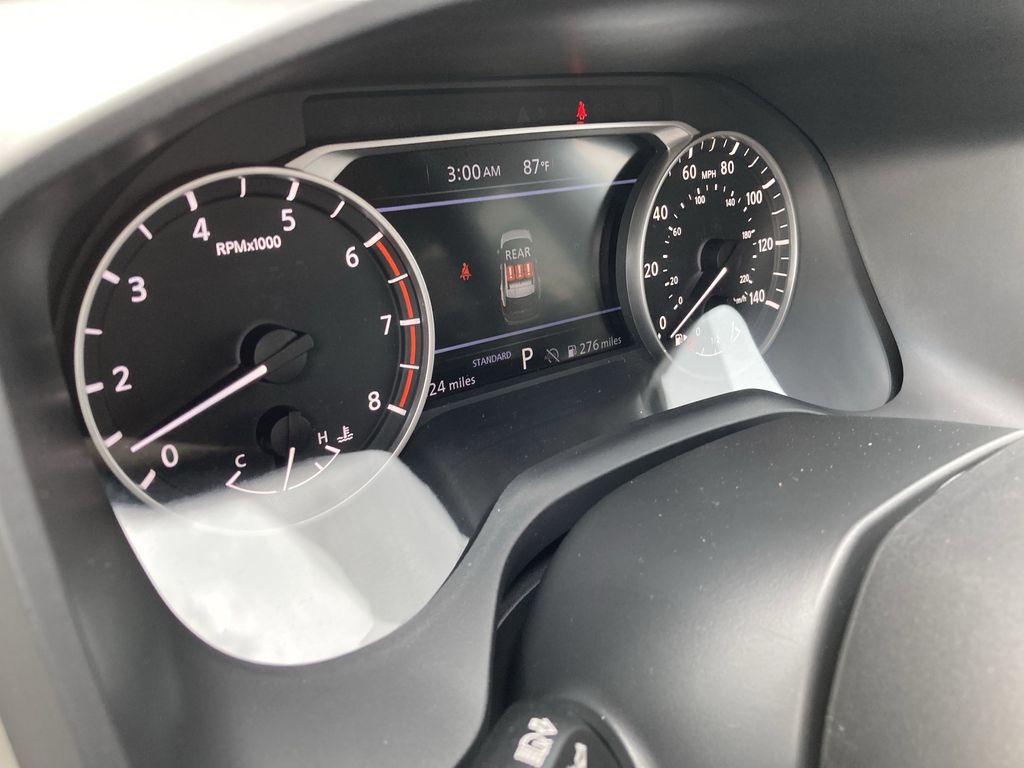 2025 Nissan Rogue SV photo 13