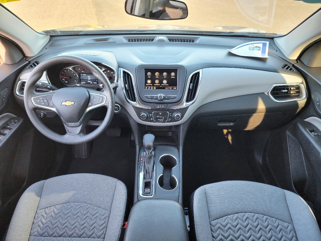 2023 Chevrolet Equinox LS photo 2