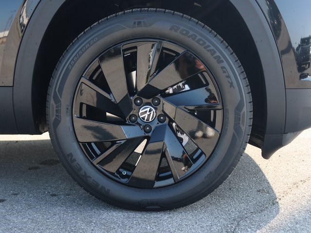 2026 Volkswagen Atlas SE Technology photo 2