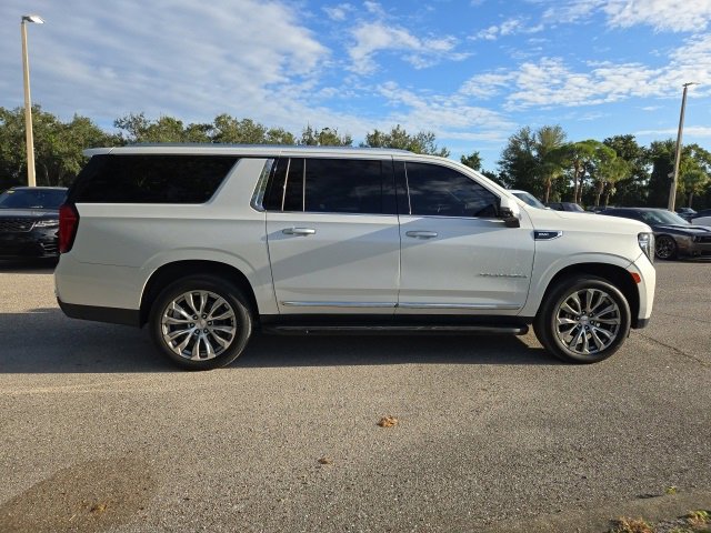 2021 Gmc Yukon XL SLT photo 4