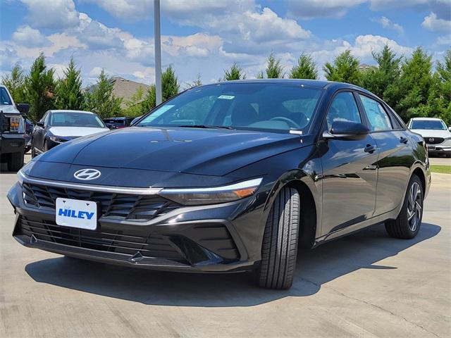 2025 Hyundai Elantra SEL Sport photo 2