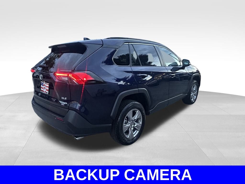 2024 Toyota RAV4 XLE photo 4