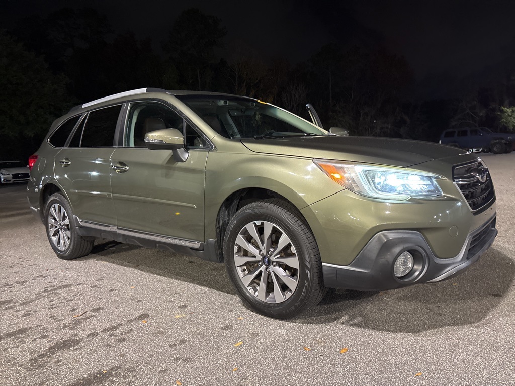 2018 Subaru Outback Touring's photo