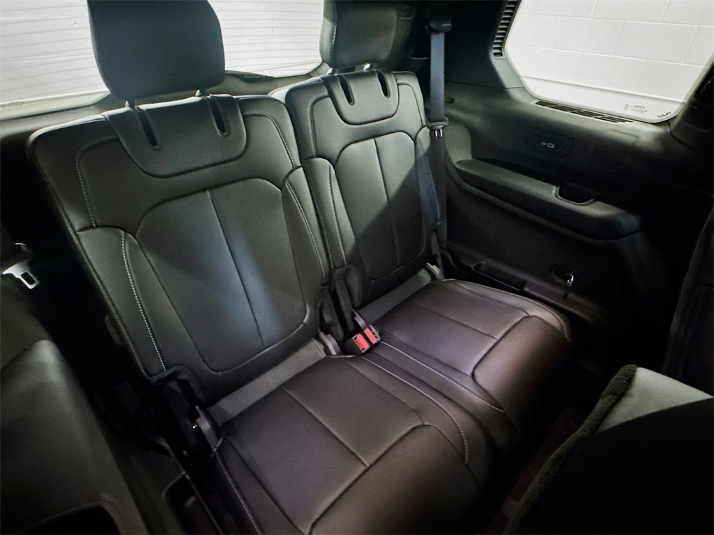 2025 Jeep Grand Cherokee Limited photo 21
