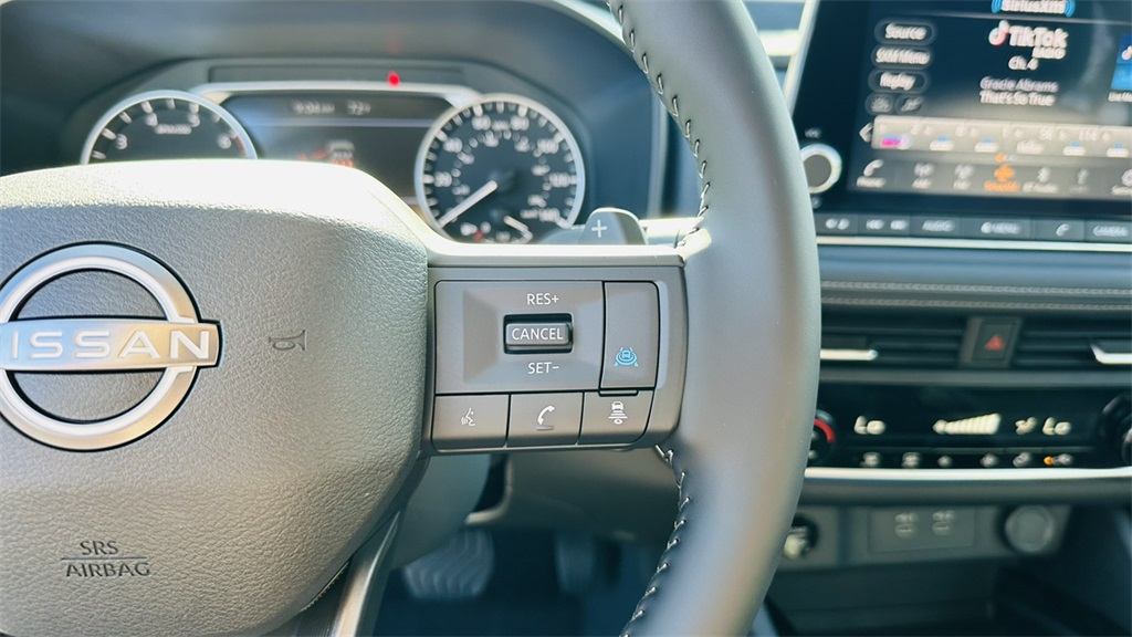 2026 Nissan Rogue SV photo 16