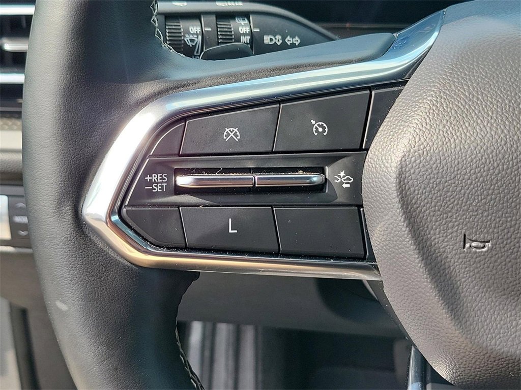 2025 Chevrolet Traverse photo 34