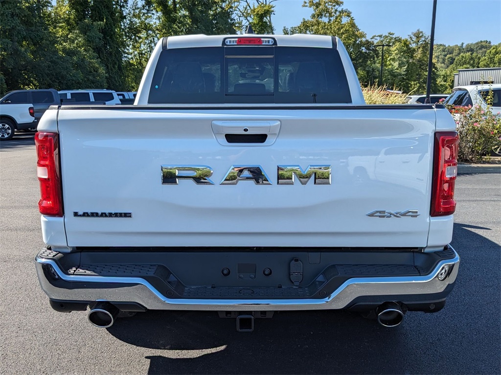 2025 Ram 1500 Laramie photo 3