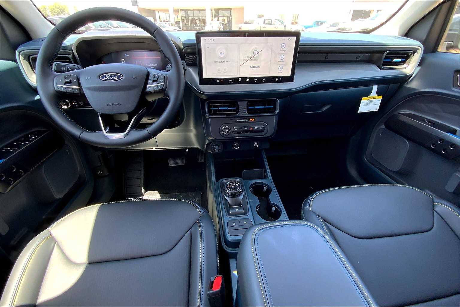 2025 Ford Maverick photo 5