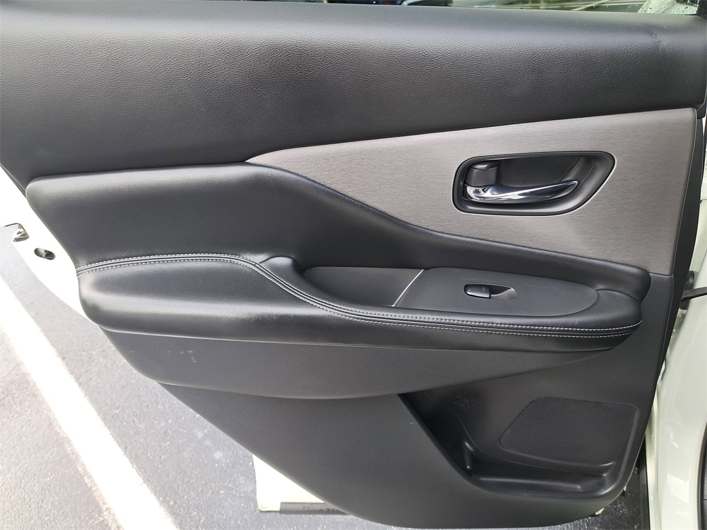 2020 Nissan Murano S photo 12