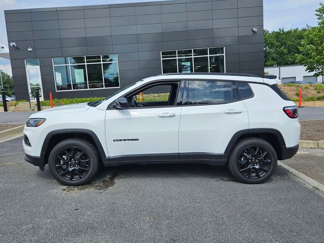 2025 Jeep Compass Latitude photo 2