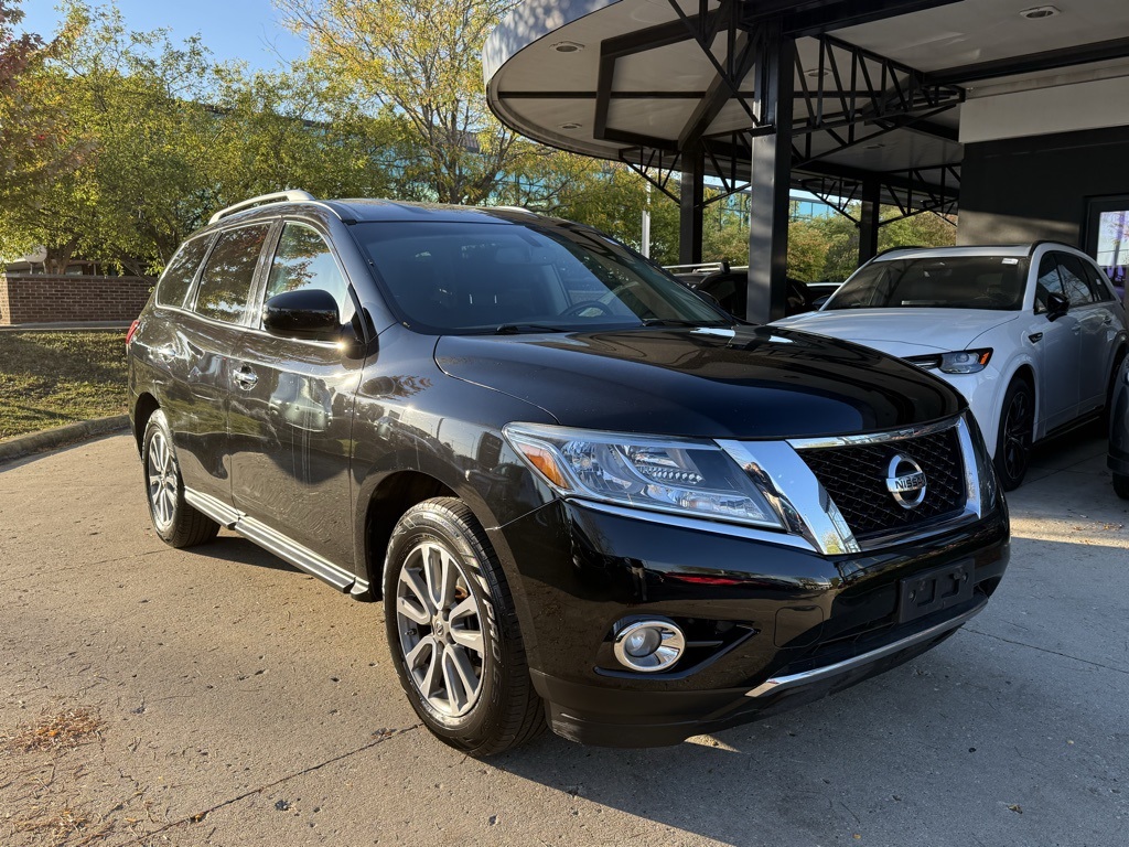 2016 Nissan Pathfinder SV