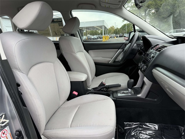 2014 Subaru Forester 2.5i photo 15