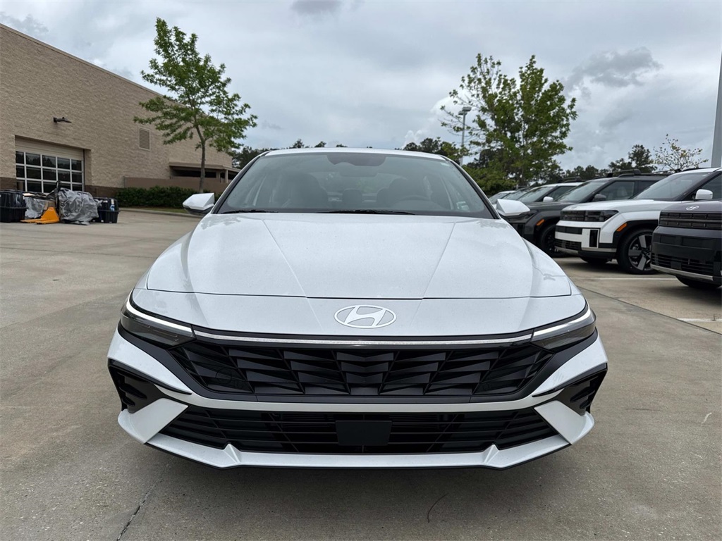 2025 Hyundai Elantra Hybrid Limited photo 2