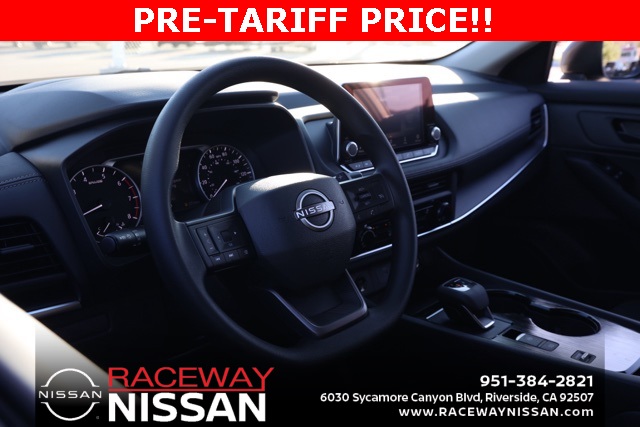 2025 Nissan Rogue S photo 10