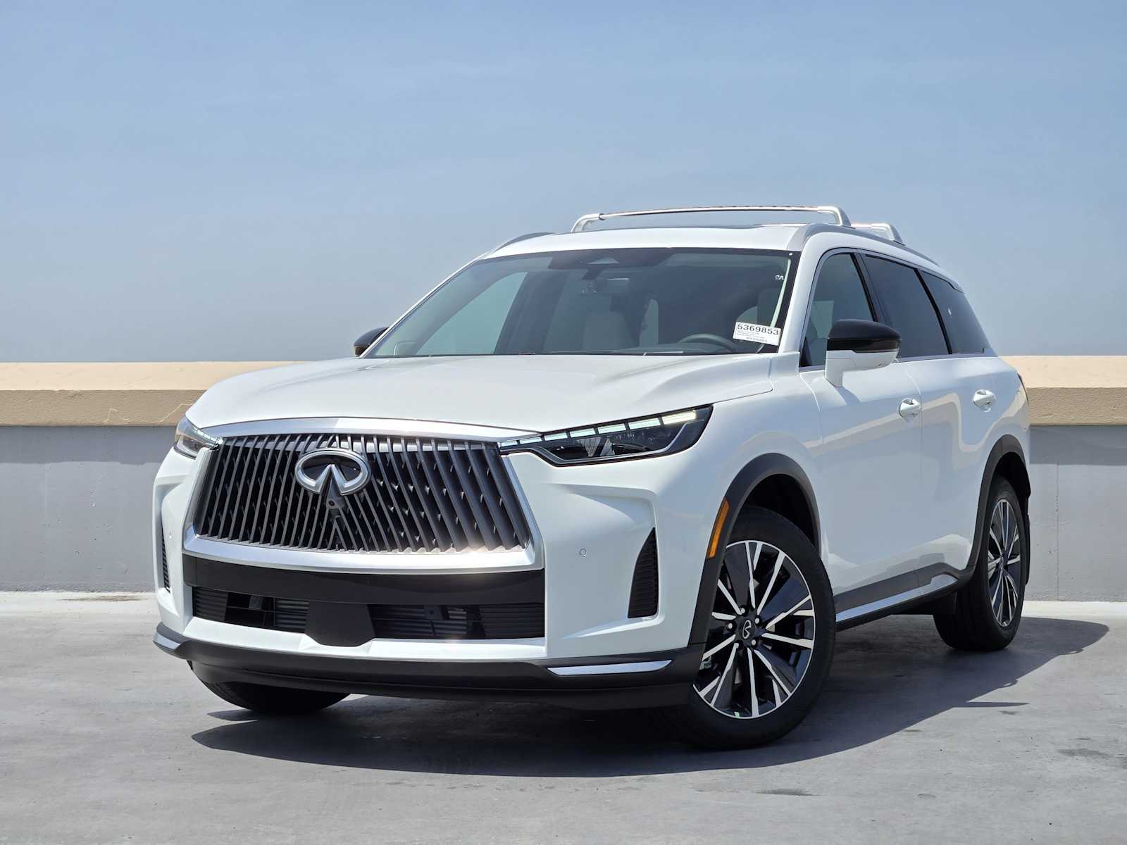 2026 INFINITI QX60 LUXE's photo