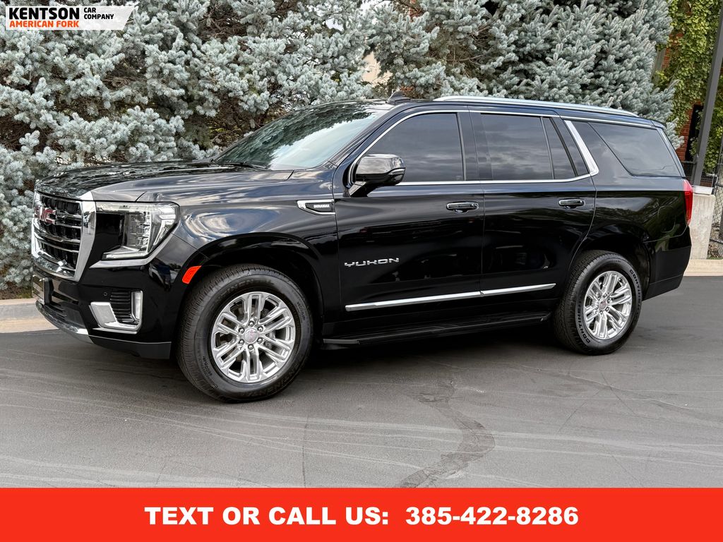 2024 GMC Yukon SLT's photo