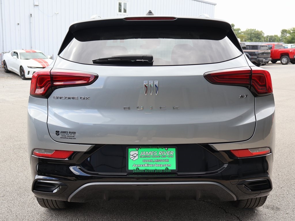 2024 Buick Encore GX Sport Touring photo 3