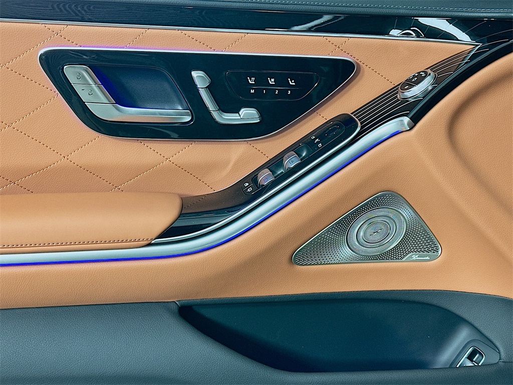 2026 Mercedes Benz S 580 4MATIC photo 17
