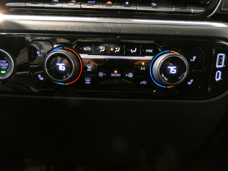 2023 Chevrolet Silverado 1500 RST photo 13