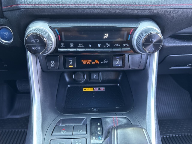 2022 Toyota RAV4 Prime XSE photo 31