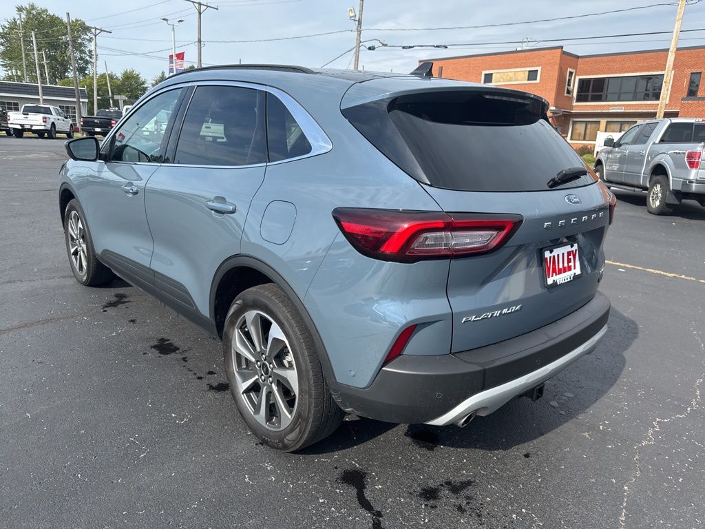 2023 Ford Escape Platinum photo 3