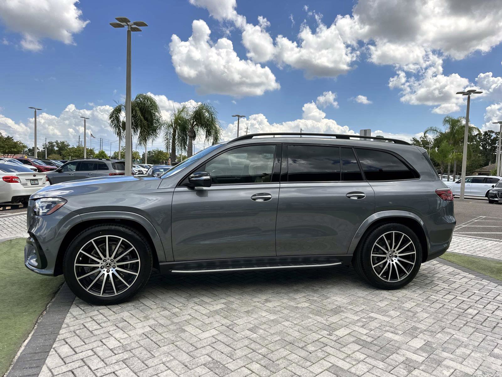 2026 Mercedes Benz GLS 580 4MATIC photo 5