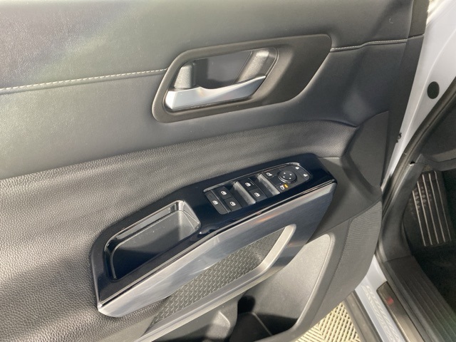 2023 Nissan Pathfinder SL photo 19