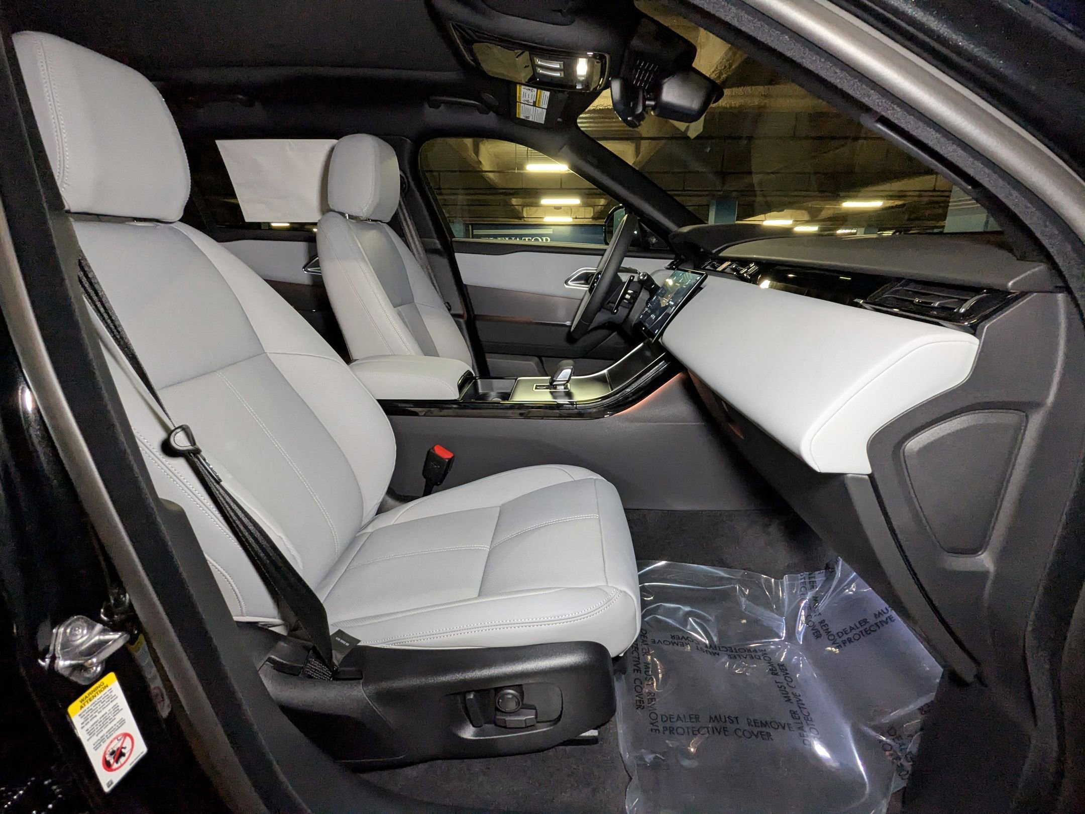 2026 Land Rover Range Rover Velar S photo 16