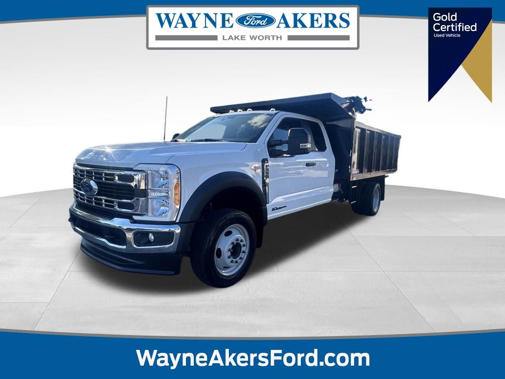 2023 Ford F-550 Super Duty Chassis Cab XL's photo