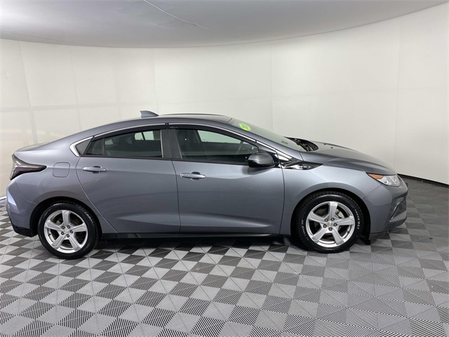 2018 Chevrolet Volt LT photo 9