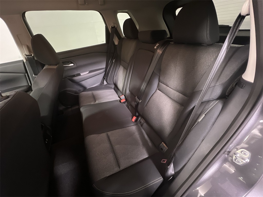 2026 Nissan Rogue SV photo 21