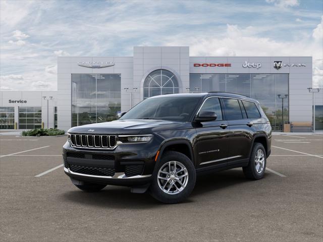2025 Jeep Grand Cherokee L Laredo's photo