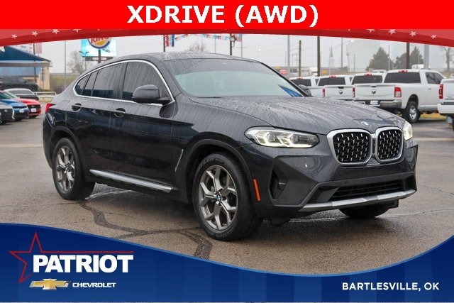 2022 BMW X4 30i's photo
