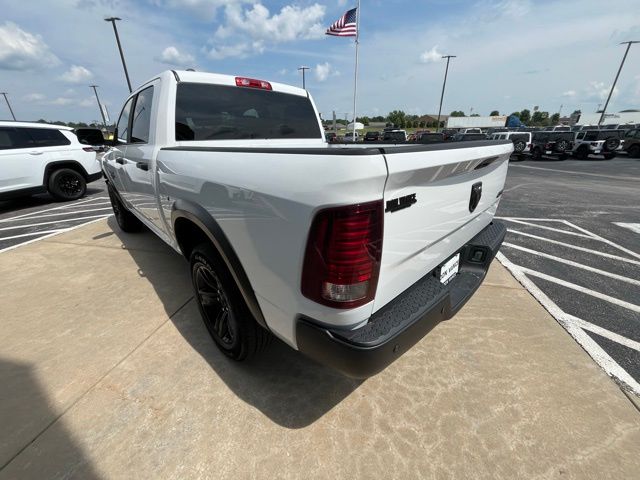2024 Ram 1500 Classic Warlock photo 3