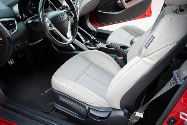 2013 Hyundai Veloster Base photo 13