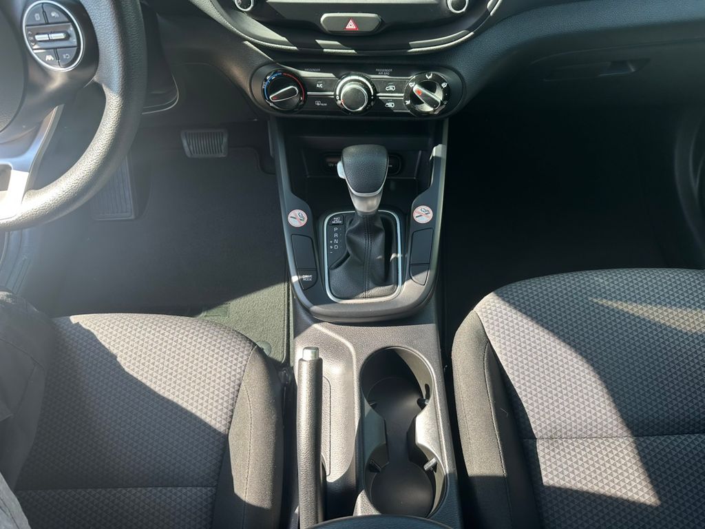 2023 Kia Soul LX photo 18