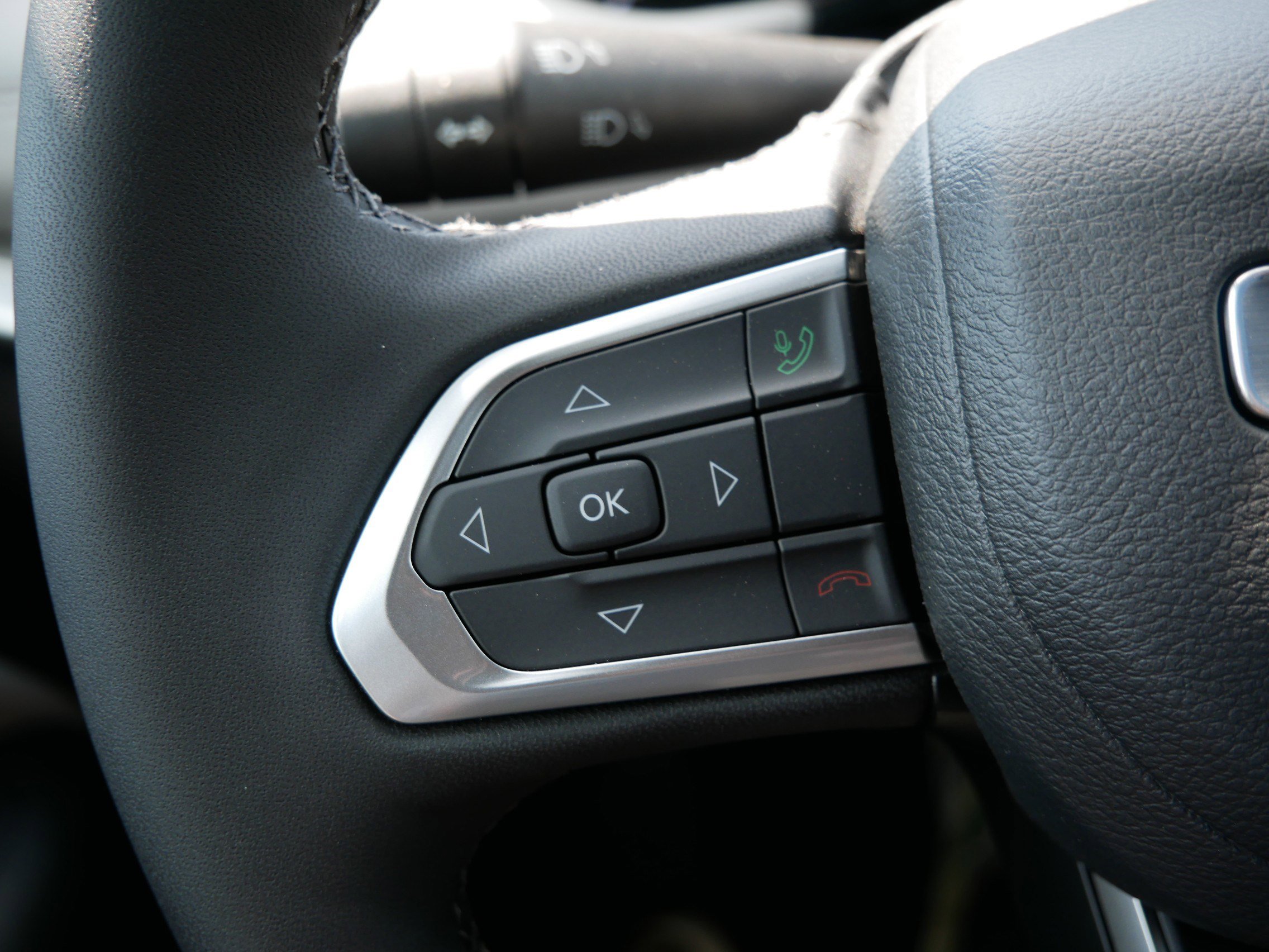 2025 Jeep Compass Limited photo 16