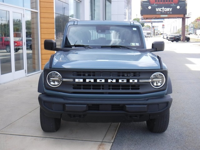 2023 Ford Bronco Base photo 5