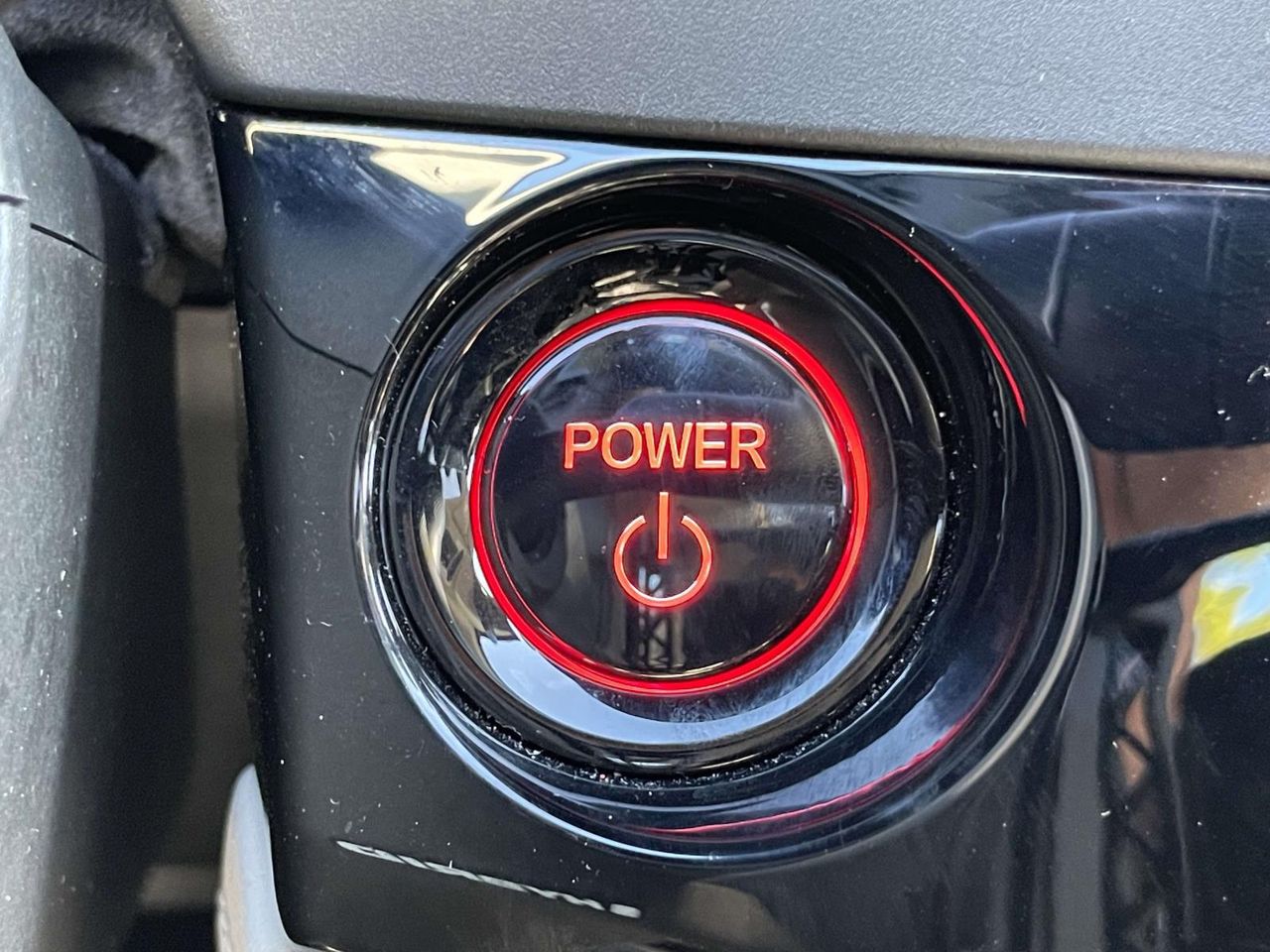 2023 Toyota RAV4 Hybrid photo 18