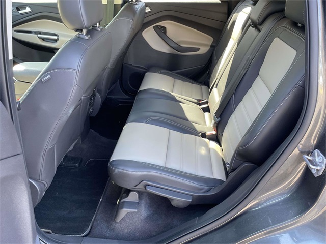 2019 Ford Escape SEL photo 4