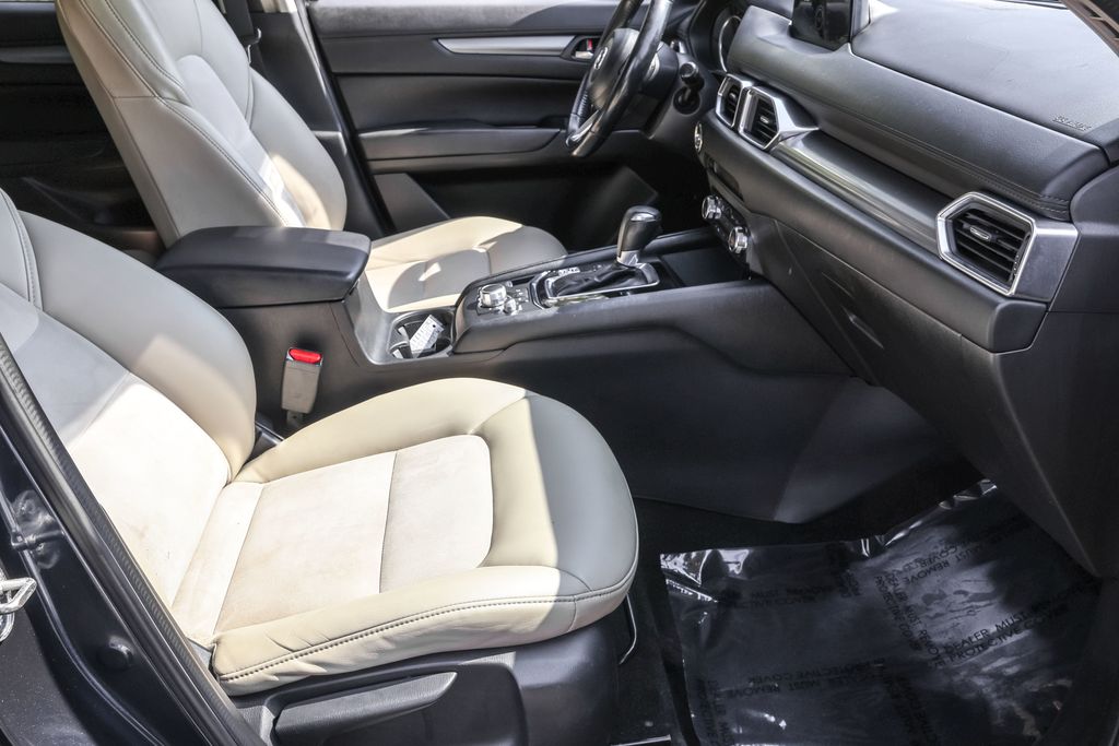 2017 Mazda CX-5 Touring photo 32