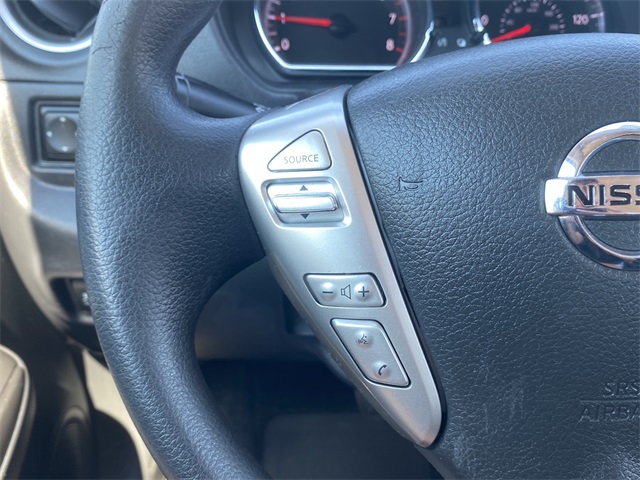 2019 Nissan Versa 1.6 SV photo 23