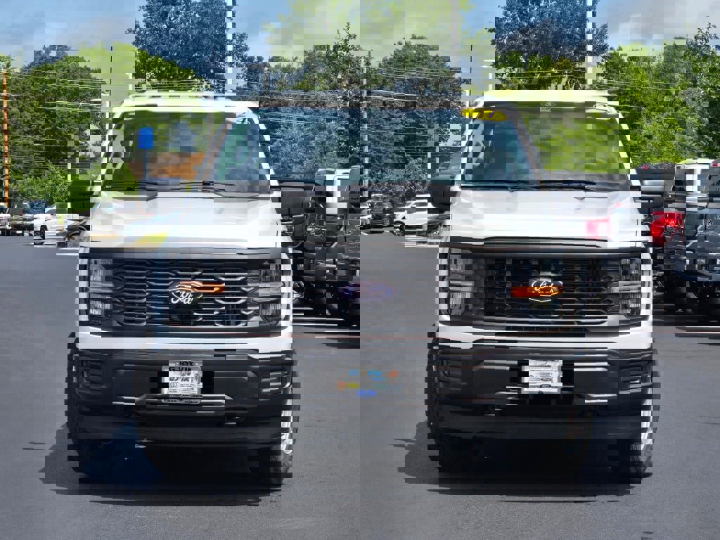 2024 Ford F-150 XL photo 2