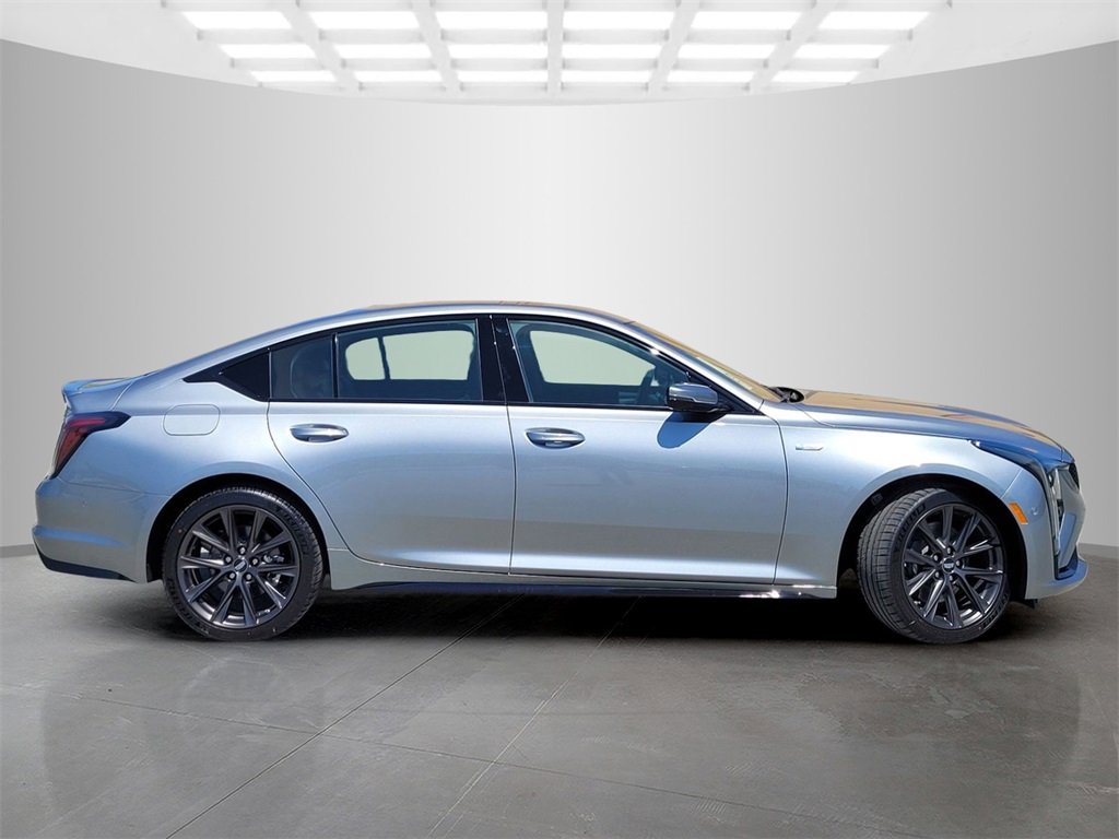 2026 Cadillac CT5 V photo 3