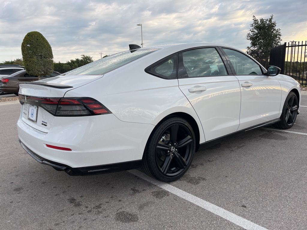 2025 Honda Accord Hybrid Sport-L photo 3