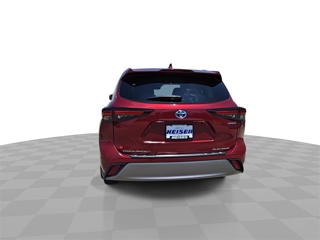 2024 Toyota Highlander Hybrid Platinum photo 7