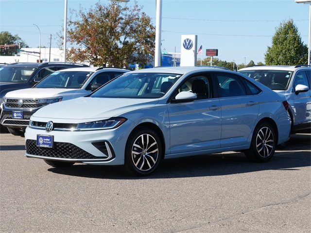 2025 Volkswagen Jetta 1.5T SE photo 3