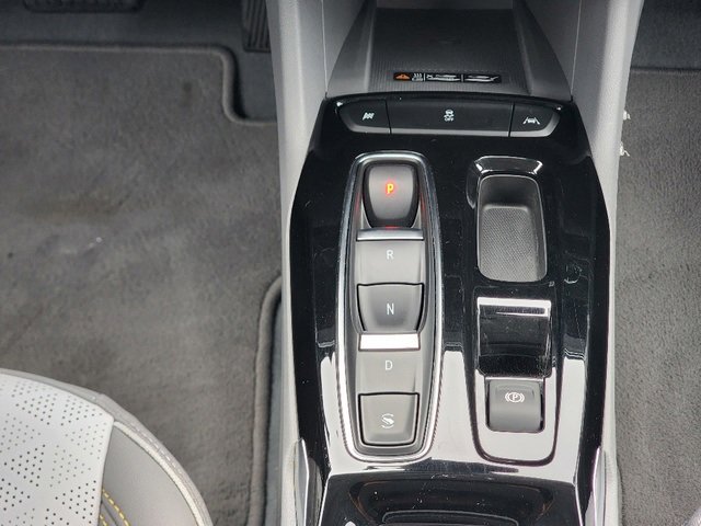 2023 Chevrolet Bolt EUV Premier photo 12