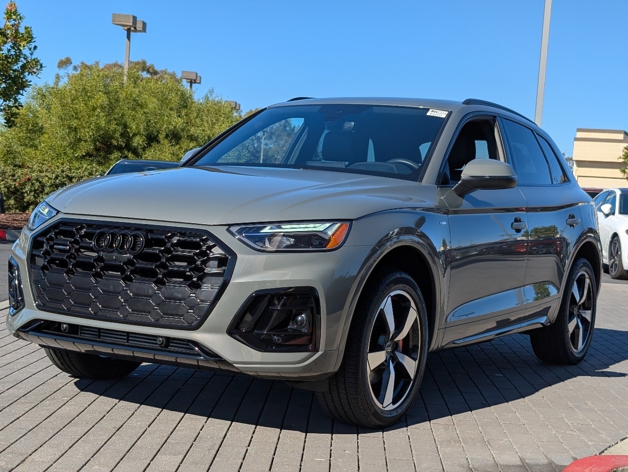 2024 Audi Q5 45 S line Premium photo 3