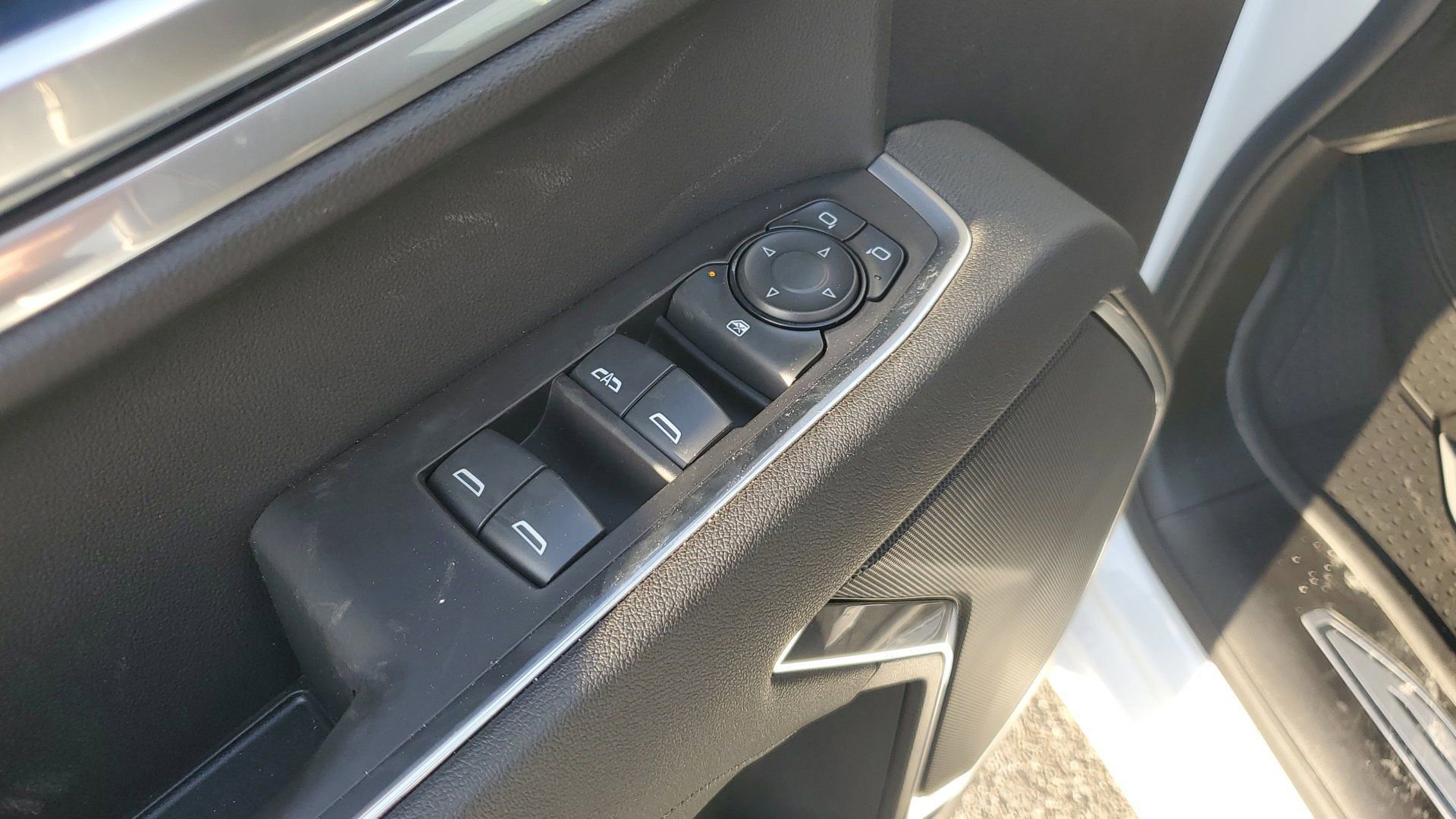 2025 Chevrolet Silverado 1500 RST photo 19